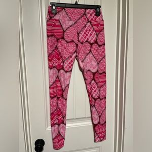 LuLaRoe Multicolor Valentine’s Hearts One Size Leggings Buttery Soft